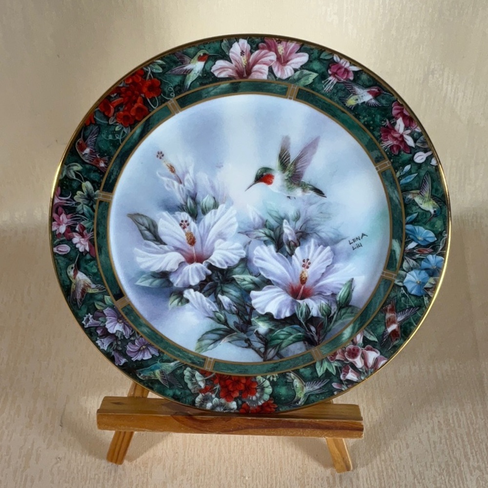 Lena Liu’s The Ruby-throated Hummingbird 1st Issue Hummingbird Treasury